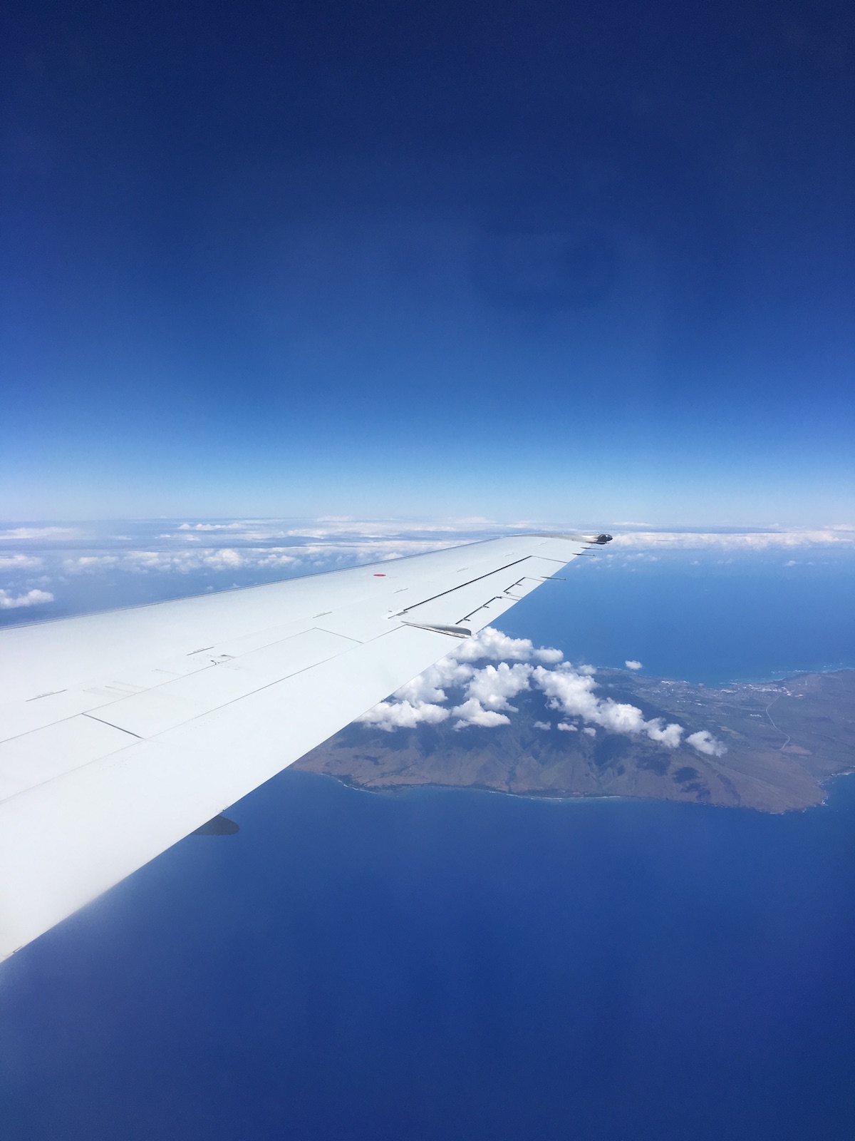 flying home from Hawaii to Oahu